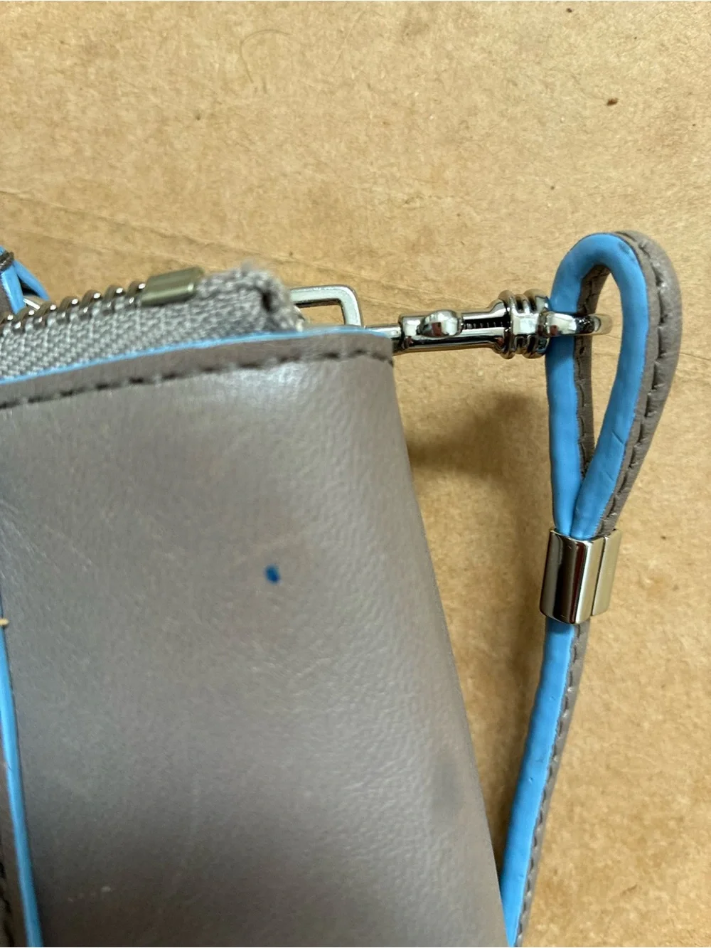 VTG Y2K Coach leather bag with blue accent details crossbody and top handle Grey